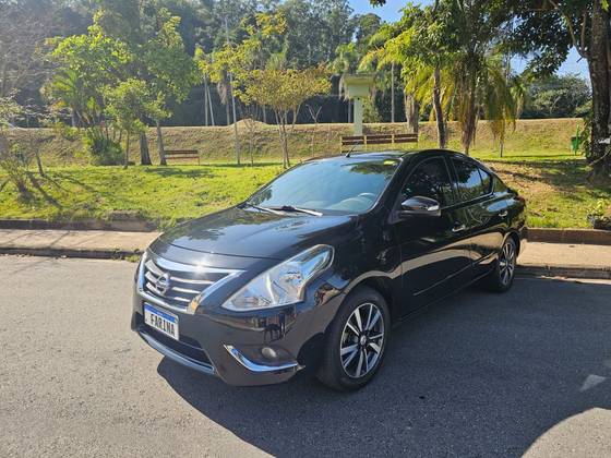 NISSAN VERSA 1.6 16V FLEXSTART UNIQUE 4P XTRONIC NISSAN VERSA 1.6 16V FLEXSTART UNIQUE 4P XTRONIC